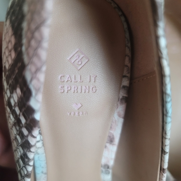 CALL It Spring Snake Print Leather Pointed Toe Pumps Size 5 - Picture 7 of 10